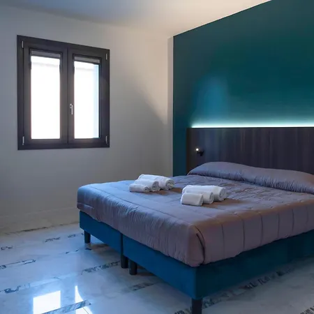 Via Firenze 16 بيت ضيافة 3*